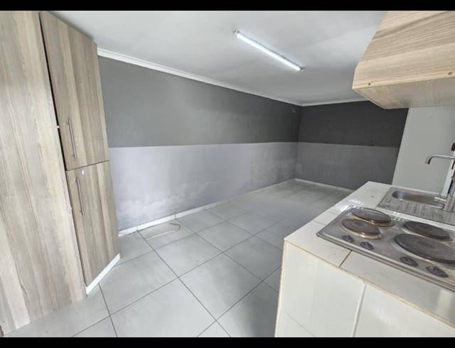 3 BEDROOM HOUSE FOR SALE IN FLORENTIA